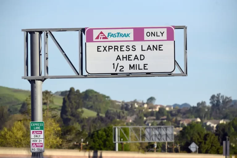 ¿Cuánto cuesta el FasTrak en California?